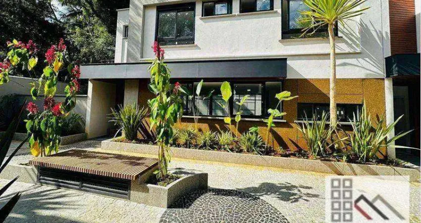 Casa de Alto Padrão em Condomínio 4 Dormitórios (450m²), 4 Suítes, 4 Vagas. Próximo do Boavista Shopping
