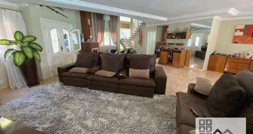 CASA 5 DORMITÓRIOS (547m²), 5 SUÍTES, QUINTAL ARBORIZADO, 3 VAGAS. AO LADO DO PARQUE CIDADE DE TORONTO