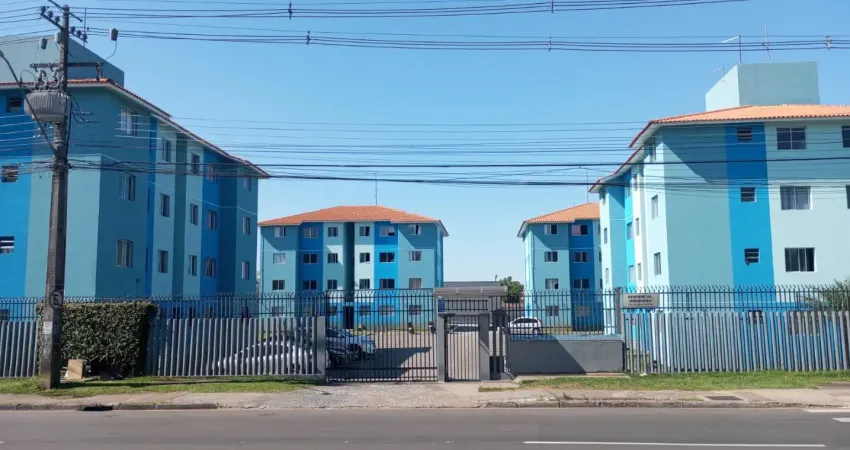 Apartamento  no 2° pavimento com 02 quartos no sitio cercado.