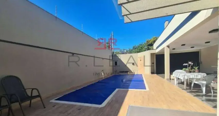 Linda Casa no Colonial Aberto