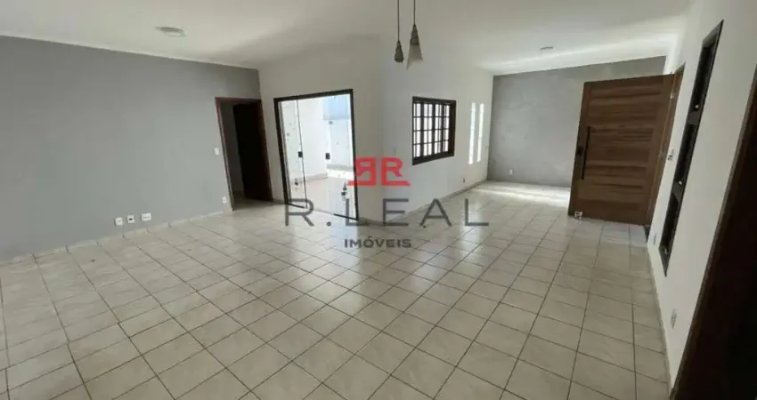 Casa com 3 quartos para alugar na Vila Aeroporto Bauru, Bauru