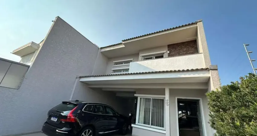 Sobrado para Venda em Guarapuava, Santana, 3 dormitórios, 1 suíte, 2 vagas