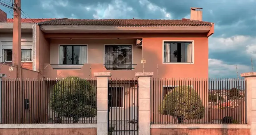 Sobrado para Venda em Guarapuava, Trianon, 3 dormitórios, 1 suíte, 4 vagas