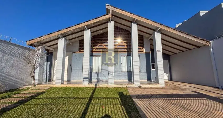 Casa para Venda em Guarapuava, Santa Cruz, 2 dormitórios, 1 suíte, 3 banheiros, 2 vagas