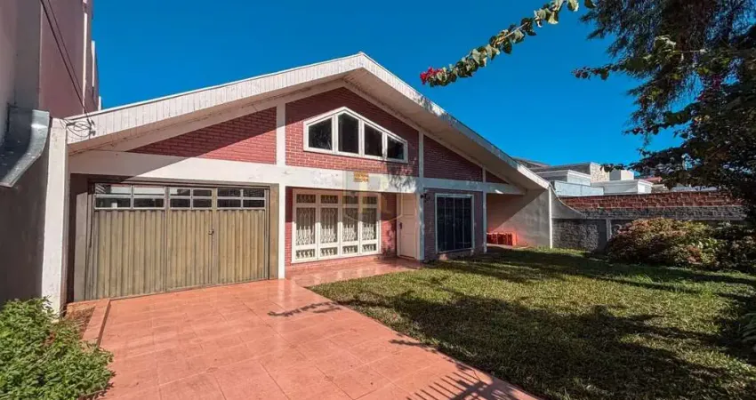 Casa para Venda em Guarapuava, Centro, 3 dormitórios, 1 suíte, 6 vagas