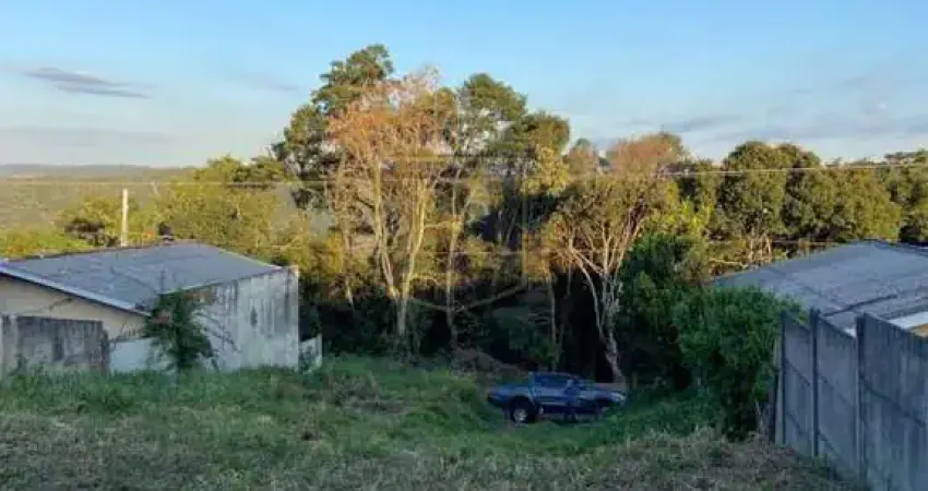 Terreno à venda na Rua Paranaíba, 49, Santana, Guarapuava