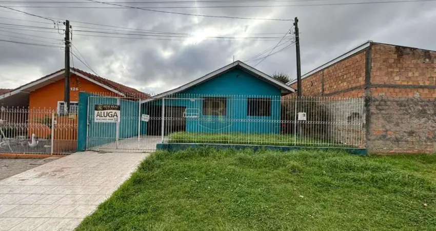 Casa para Locação em Guarapuava, São Cristovão, 2 dormitórios, 1 banheiro, 2 vagas