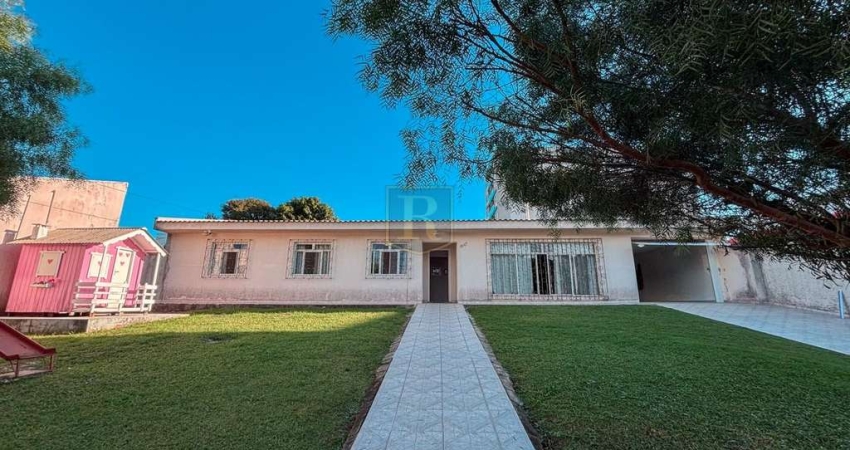Casa para Venda em Guarapuava, Santa Cruz, 6 dormitórios, 2 suítes, 2 vagas