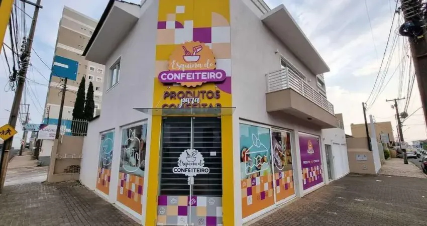Imóvel Comercial para Venda em Guarapuava, Centro, 3 dormitórios, 1 suíte, 1 banheiro, 2 vagas