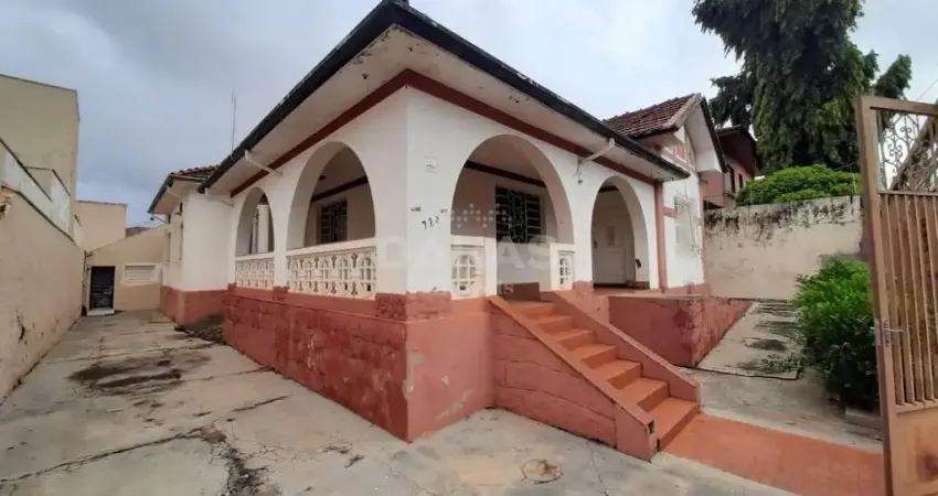 Casa à venda no Centro, Barretos 