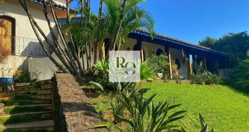 Casa estilo Chácara 924 metros e bem no meio do centro da cidade Atibaia/ SP