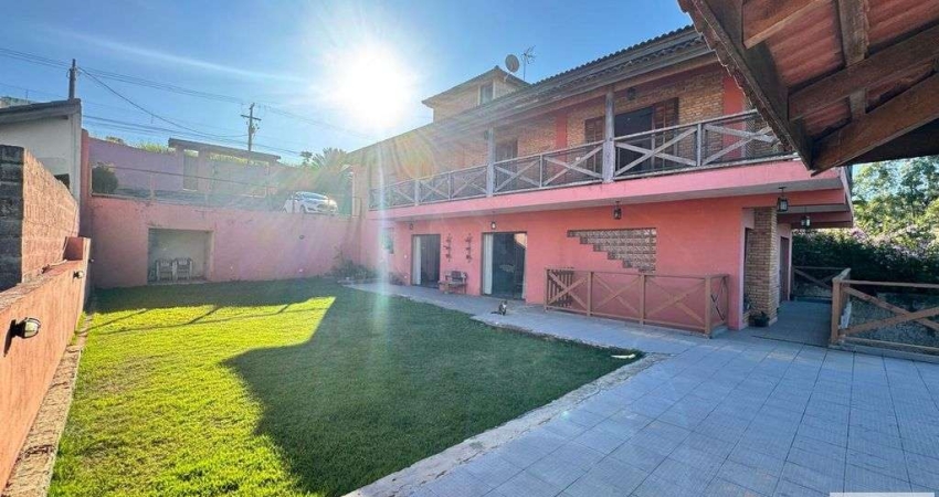 OPORTUNIDADE ótima Casa estilo Rústica com Conforto e bem espaçosa são 6 Quartos