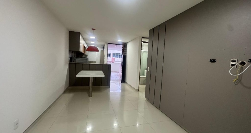 Excelente Apartamento com 2 dormitórios a beira mar do Cabo Branco.