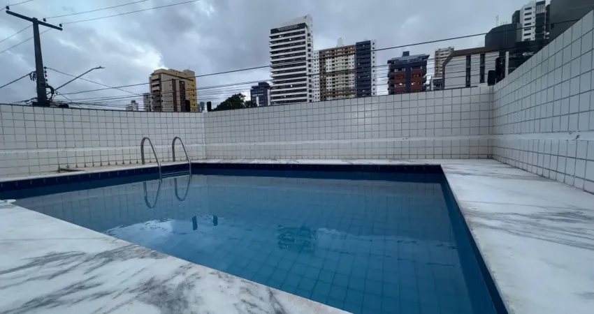 Apartamento todo mobiliado com dois quartos sendo uma suíte no bairro de manaíra.