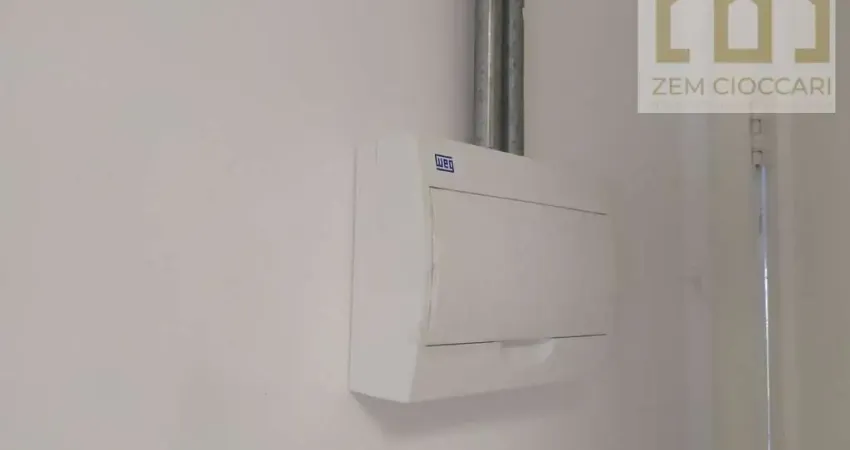 Casa Comercial prox. Hospital São Lucas, Clinicas, Laboratórios e Av. de Julho
