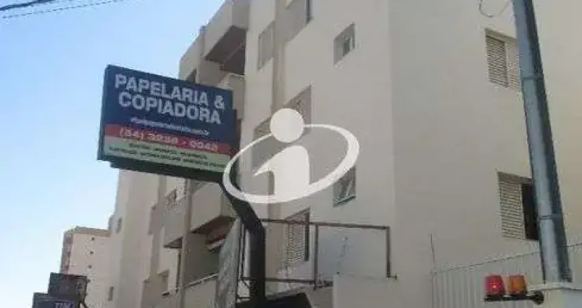 Apartamento com 3 quartos para alugar no Martins, Uberlândia 