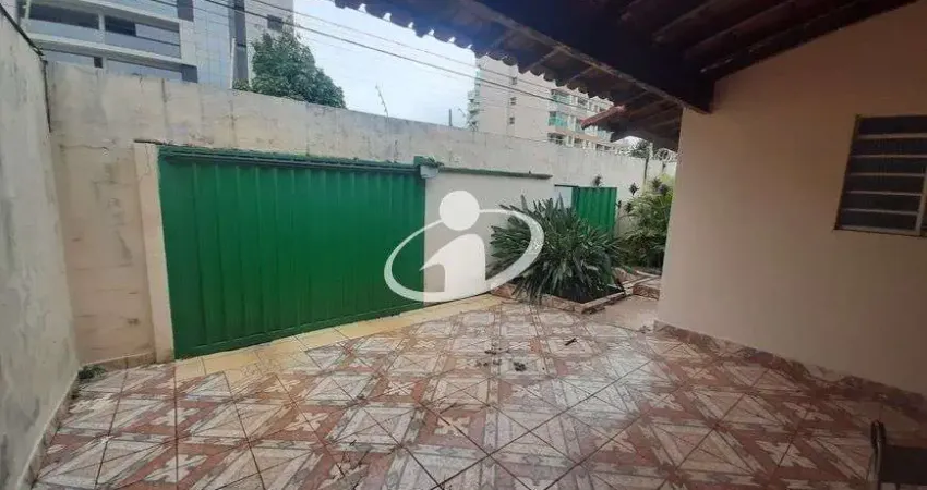 Casa com 3 quartos para alugar no Morada da Colina, Uberlândia 