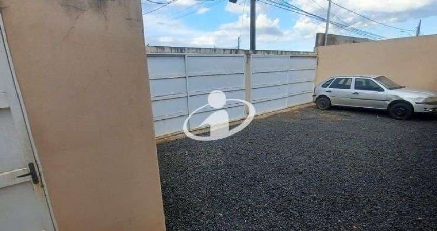 Casa com 2 quartos para alugar no Jardim Ipanema I, Uberlândia 
