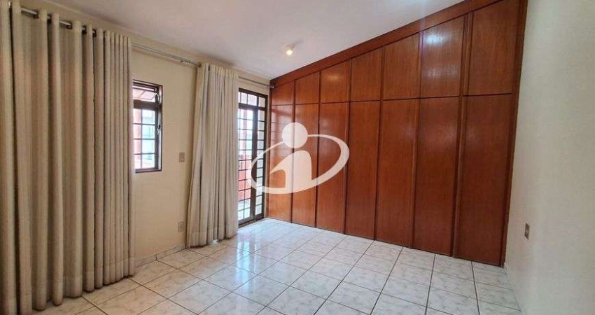 Casa com 3 quartos para alugar no Brasil, Uberlândia 