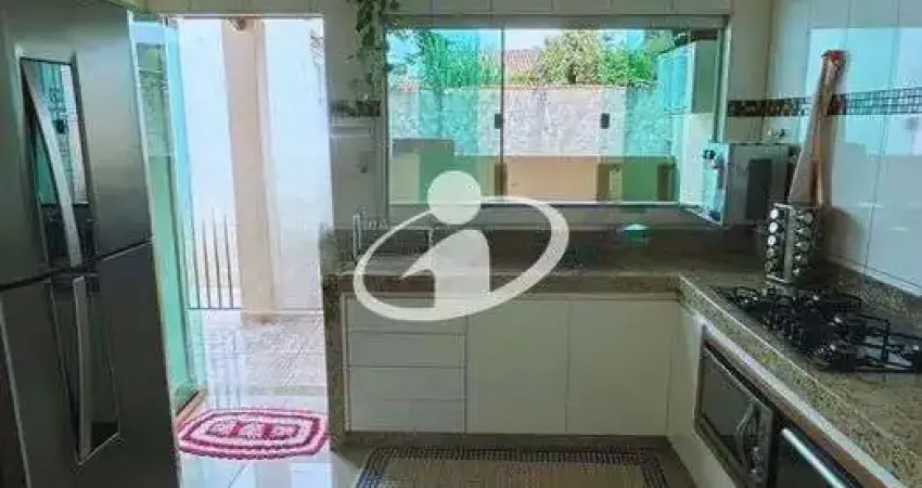 Casa com 3 quartos à venda em Laranjeiras, Uberlândia 