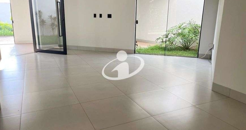 Casa com 3 quartos para alugar no Jardim Colina, Uberlândia 