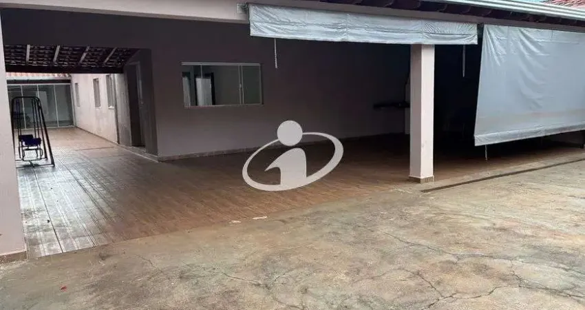 Casa com 3 quartos à venda no Lidice, Uberlândia 