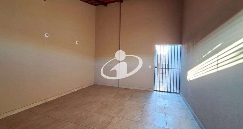 Casa com 2 quartos para alugar no Santa Rosa, Uberlândia 