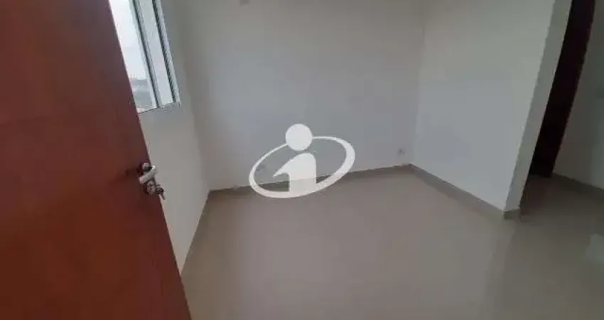 Apartamento com 2 quartos para alugar no Santa Rosa, Uberlândia 