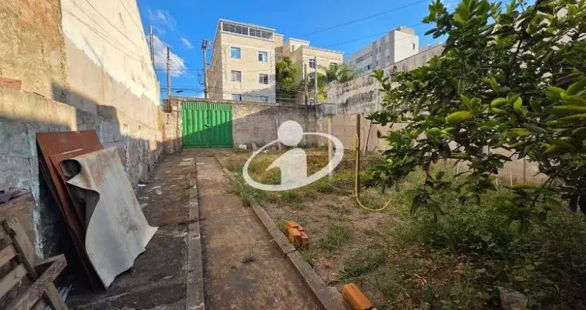 Casa com 3 quartos à venda no Martins, Uberlândia