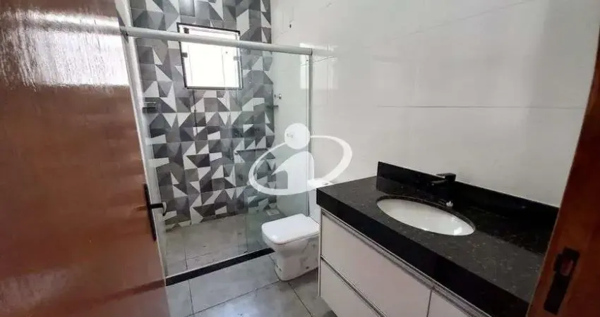 Casa com 3 quartos para alugar no Luizote de Freitas, Uberlândia 