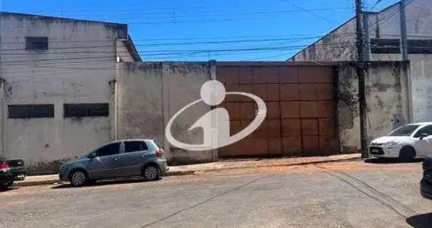 Barracão / Galpão / Depósito com 2 salas para alugar no Tibery, Uberlândia