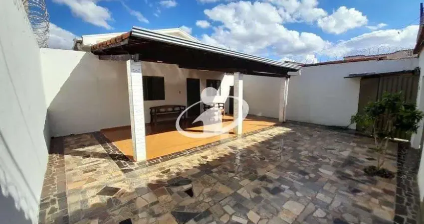 Casa com 4 quartos para alugar no Custódio Pereira, Uberlândia