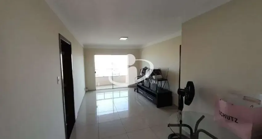 Apartamento com 3 quartos para alugar em Saraiva, Uberlândia 