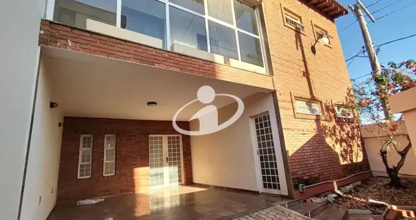 Casa com 4 quartos para alugar no Maracanã, Uberlândia 