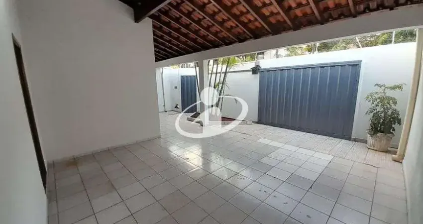 Casa com 3 quartos para alugar no Planalto, Uberlândia 