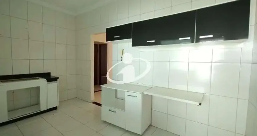 Casa com 3 quartos para alugar no Jardim Botânico, Uberlândia