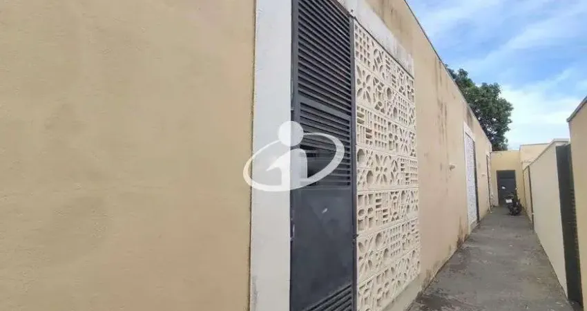 Casa com 3 quartos para alugar no Martins, Uberlândia
