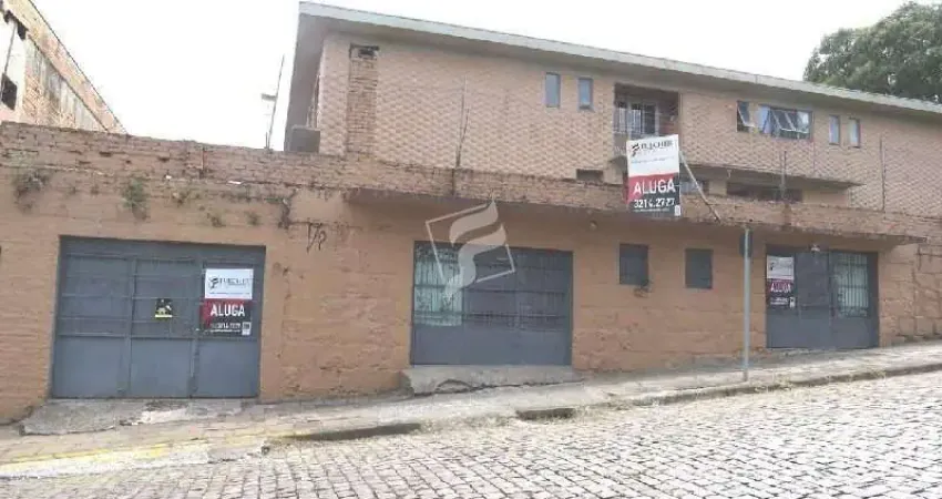 Loja térrea com área privativa: 100,00m², banheiro social., divisórias