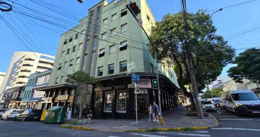 Apartamento com 3 quartos para alugar no Centro, Caxias do Sul