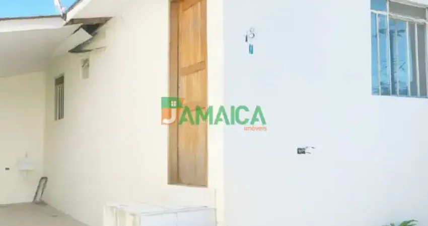 Casa com 1 quarto para alugar na Rua Demétrio Lezan, 18, Uberaba, Curitiba