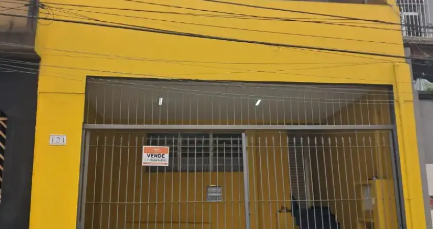 Excelente sobrado com 3 dormitórios e edícula, amplo e bem distribuído!