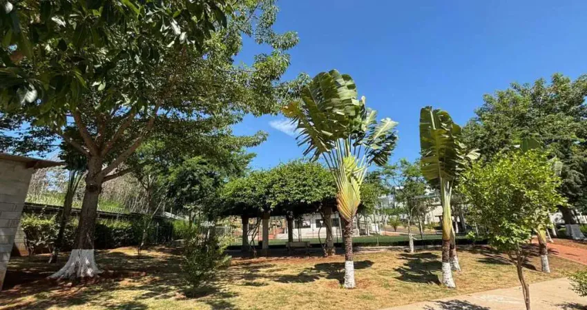 Casa 3 suítes, em condomínio fechado (em obras, inacabada). Bairro Ondinhas