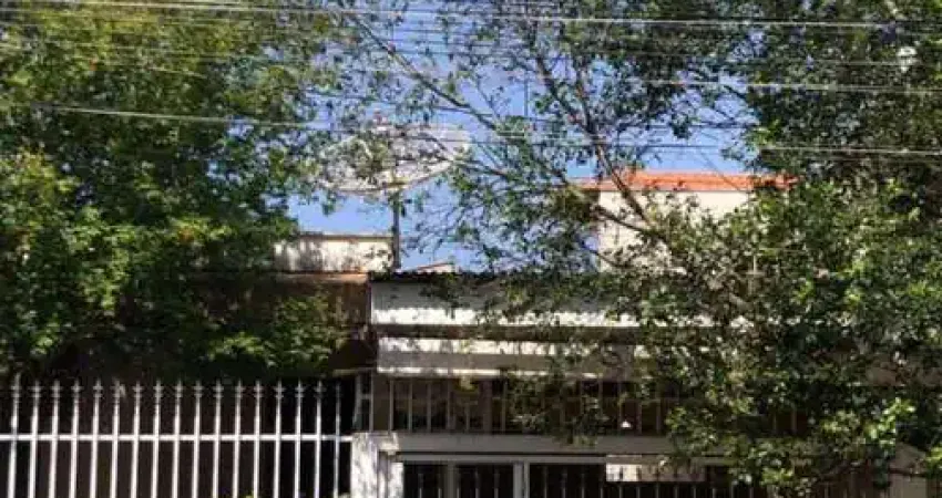 Imóvel com localização estratégica para negócios de varejo. Bairro: Alto