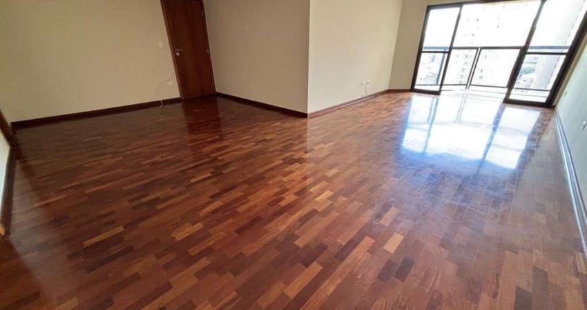 Apartamento impecável, andar alto, completo de armários, com linda vista panorâmica. Bairro: Centro