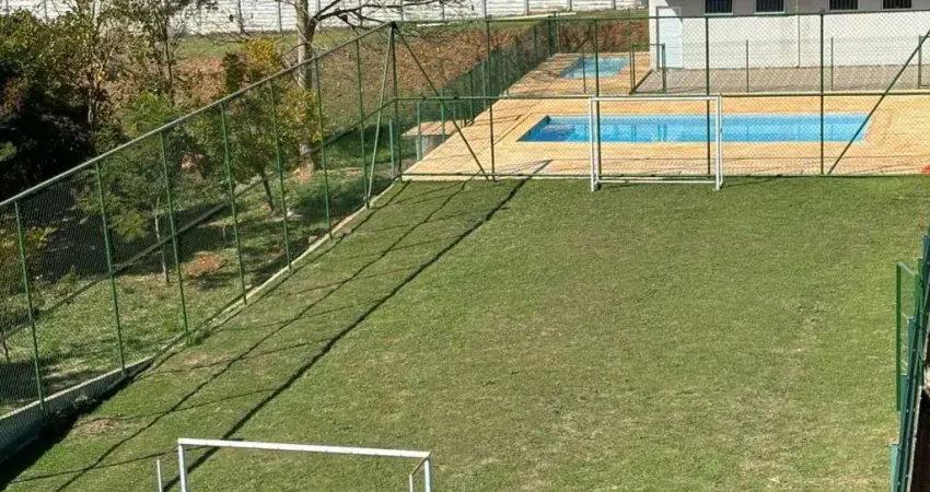 Terreno em condomínio fechado, ótimo, plano, em rua calma e arborizada, no Campestre