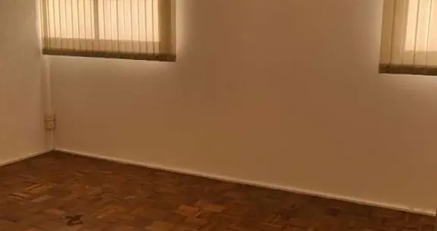 Sala comercial, pronta, para uso imediato. Bairro: Alto