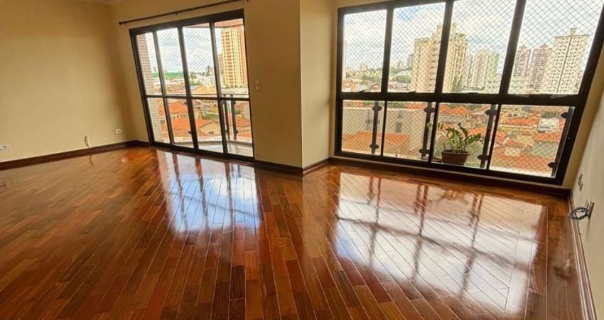 Apartamento com espaços generosos, em condomínio com completa infra de lazer e excelente localização no bairro (próximo da Esalq). Bairro: São Judas
