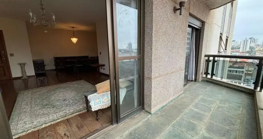 Apartamento amplo, completo de armários, no centro, pronto para mudança imediata