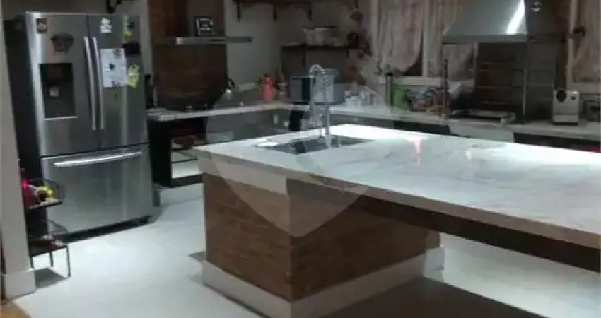 Casa à venda com 3 quartos, sendo 2 suítes, no condomínio São Joaquim, Vinhedo - SP