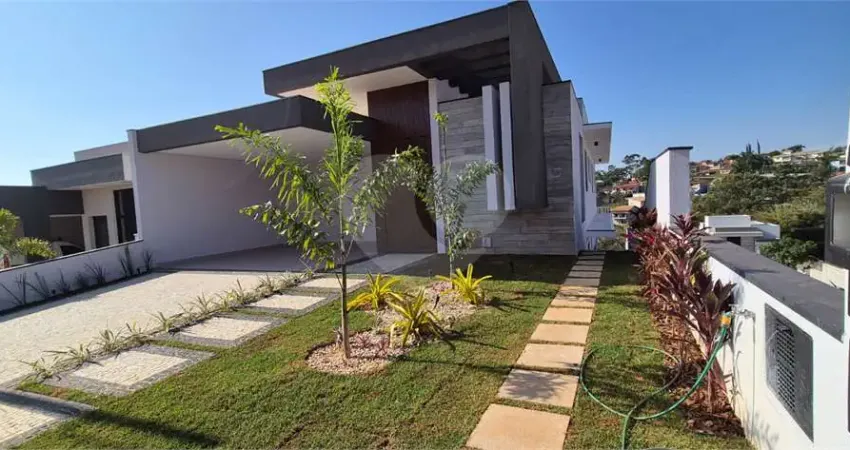 Casa à venda com 4 quartos, sendo 4 suítes, no condomínio Portal San Giovanni, Itatiba - SP